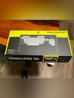 Corsair Vanguard 96 Mechanical Keyboard - White & Black